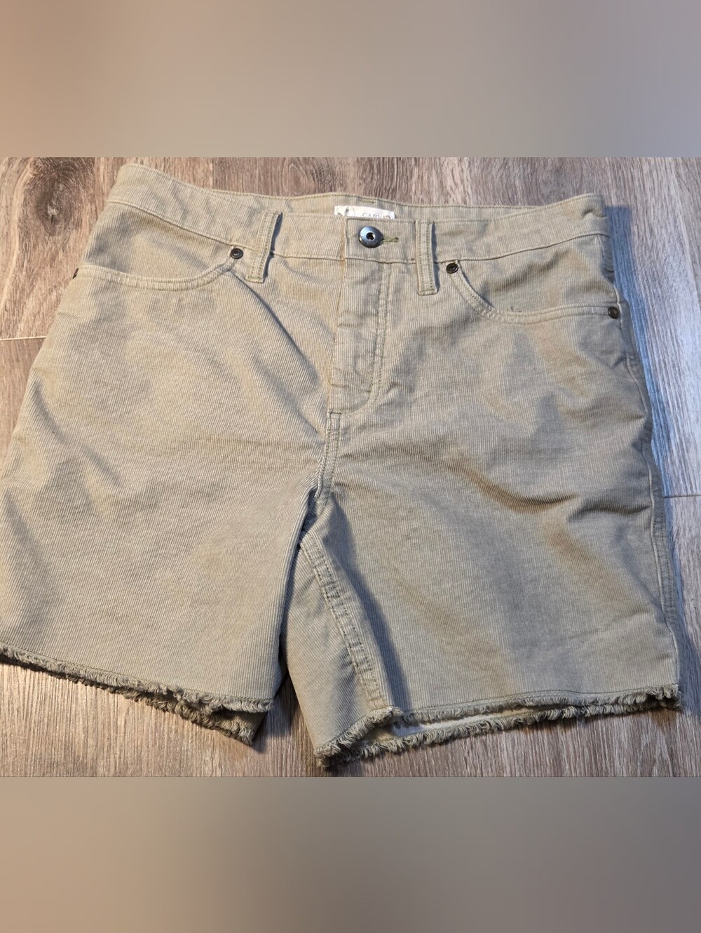 Carve Designs Women's Olive Green Corduroy Frayed Hem Shorts Size 6